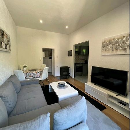 Apartment Eva Пула Екстериор снимка